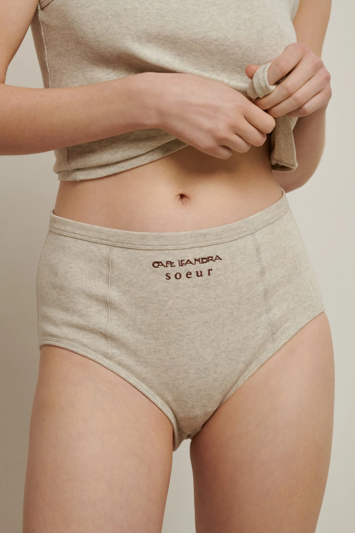 Soeur CULOTTE KRISSY 3 Soeur CULOTTE KRISSY