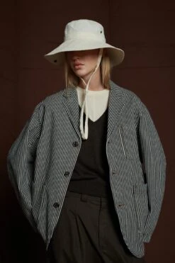 Soeur TEE-SHIRT ADELIE -Soeur 02 008 AVRIL TIMON SONIA ALPHONSE ADELIE TONY 0026 34cbfdc8 a8a8 4a84 b982 d215f2aa54f1