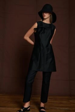 Soeur ROBE AMANDINE 11 Soeur ROBE AMANDINE -Soeur 02 011 AMANDINE EDGARD ALEXANDRA AZALEE ANTALIA 0049