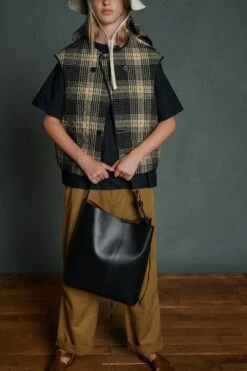 Soeur SAC SAUDADE 15 Soeur SAC SAUDADE -Soeur 02 017 ANKARA ARLETTE ANEMONE AVRIL SAUDADE TONY COLLECTION 0059