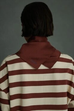 Soeur FOULARD SQUARE 9 Soeur FOULARD SQUARE -Soeur 09 014 ARCHIE1 ALEX VERNON SQUARE AMALFI 0024