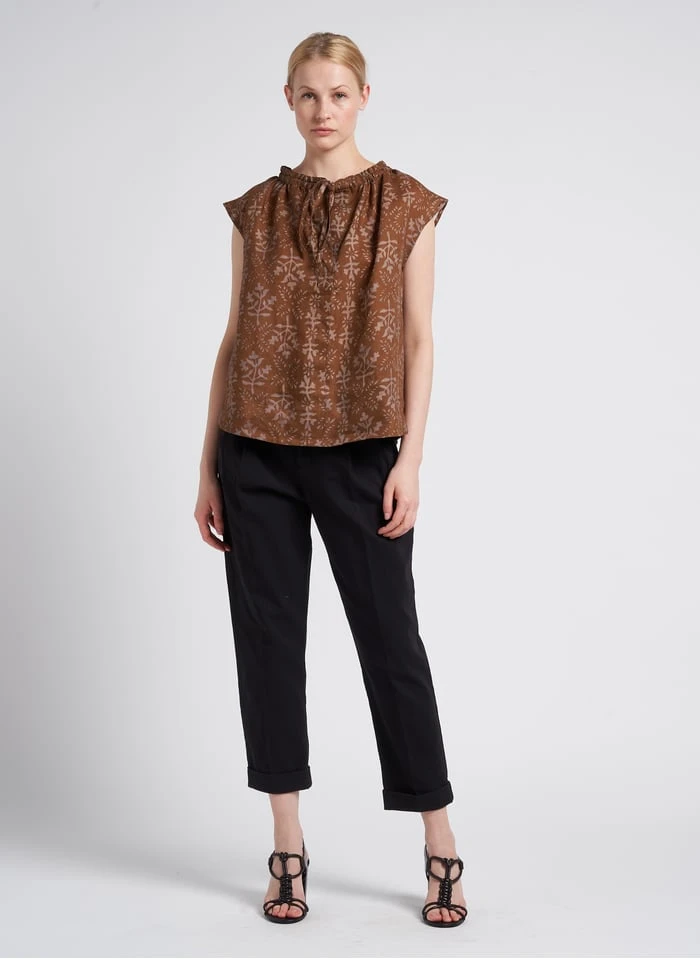 Soeur TANGER - Blouse Col Rond En Lin Flammé | Marron 8 Soeur TANGER - Blouse Col Rond En Lin Flammé | Marron – Image 6